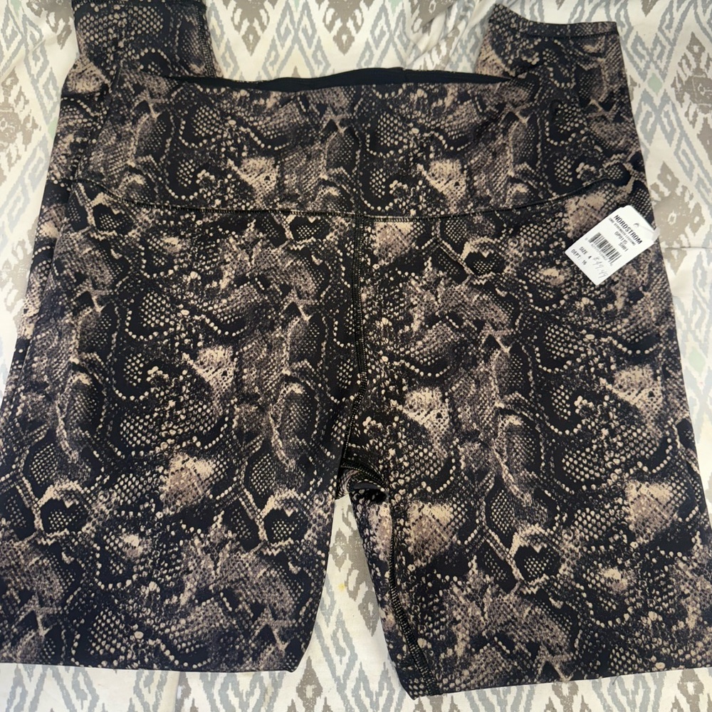 Good American Snake Print Leggings - Black and Brown - Picture 2 of 6